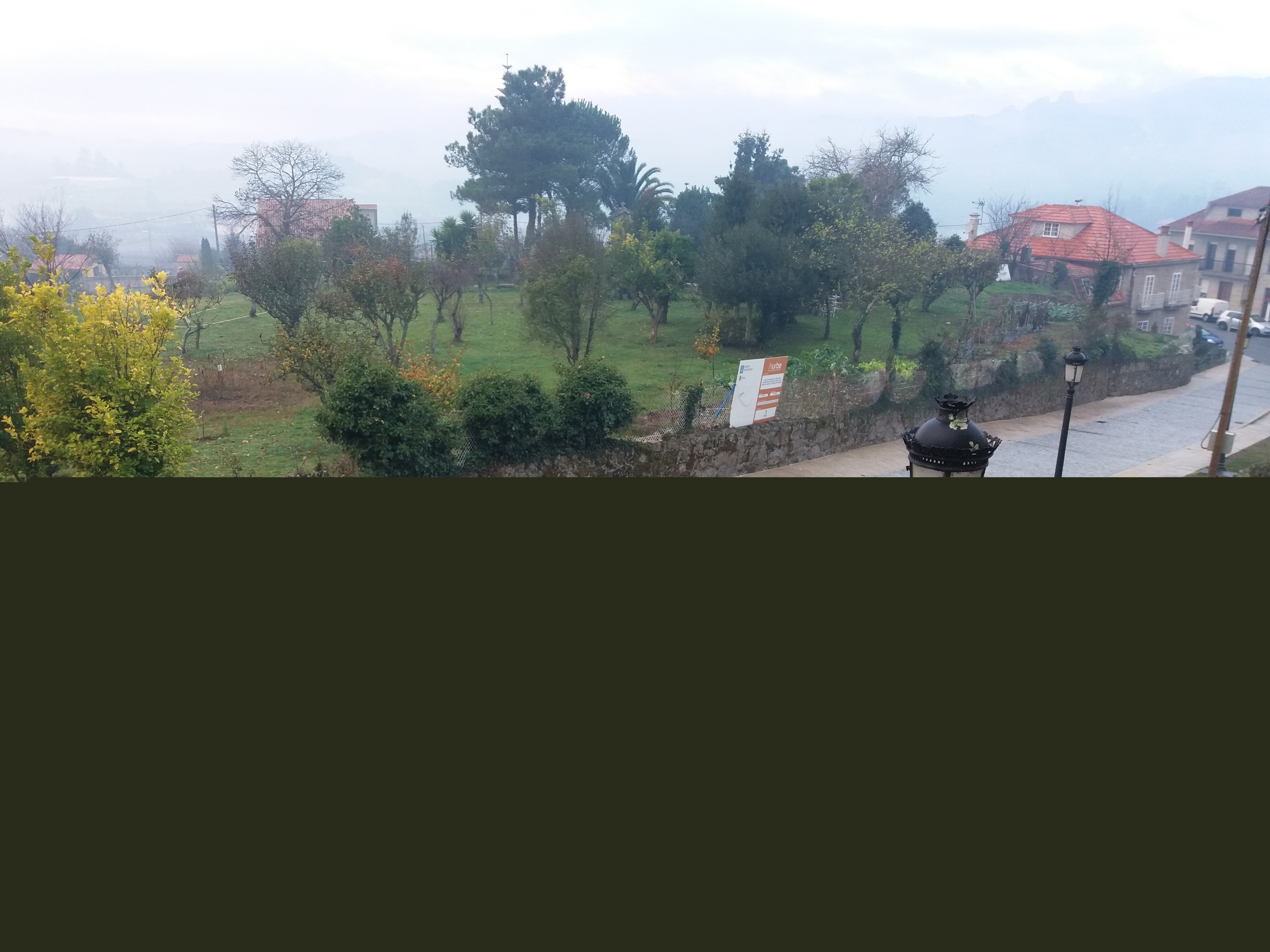 Humanización y formación de beirarrúas no entorno da igrexa de San Pedro de Tenorio.