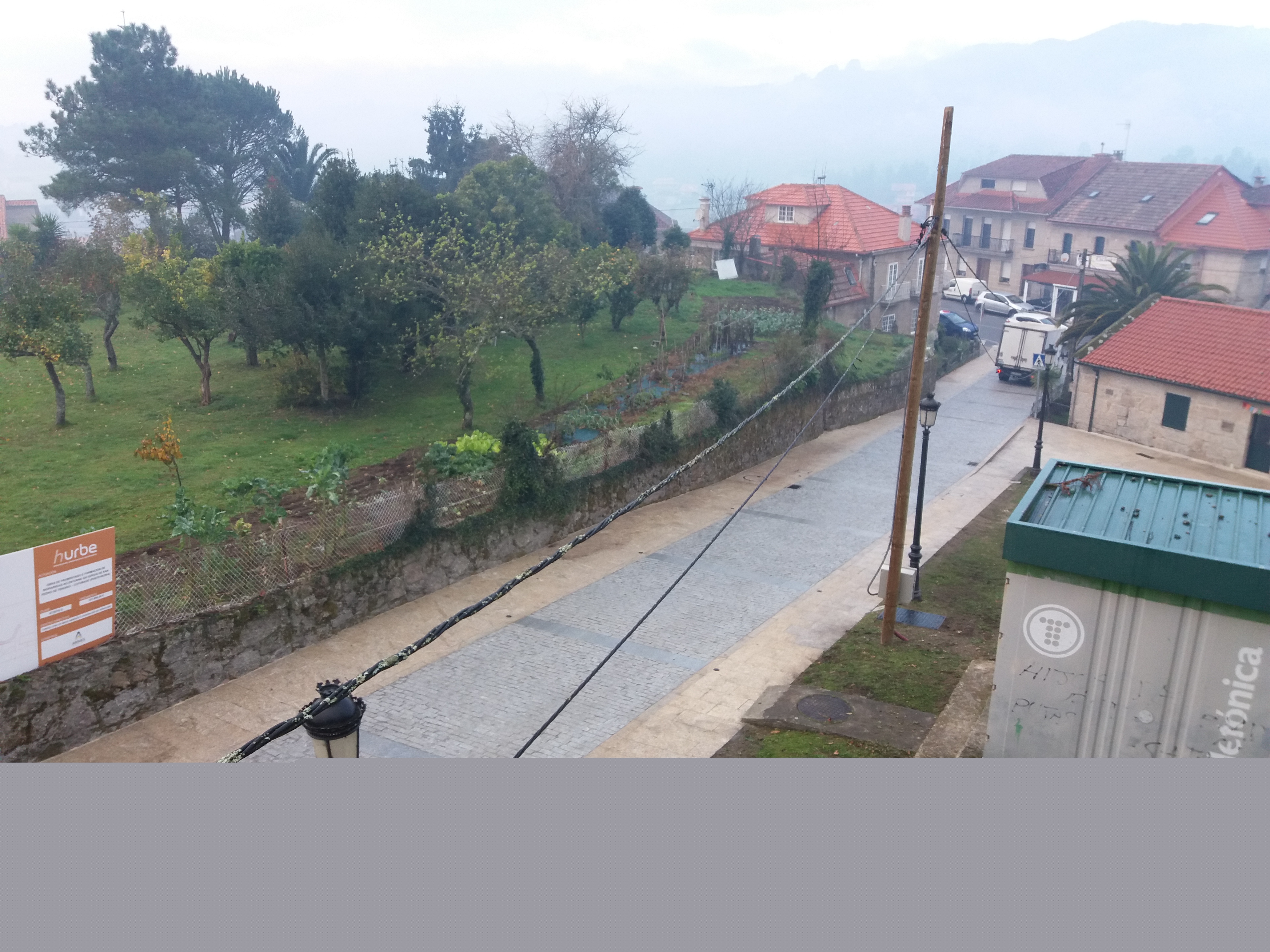 Humanización y formación de beirarrúas no entorno da igrexa de San Pedro de Tenorio.