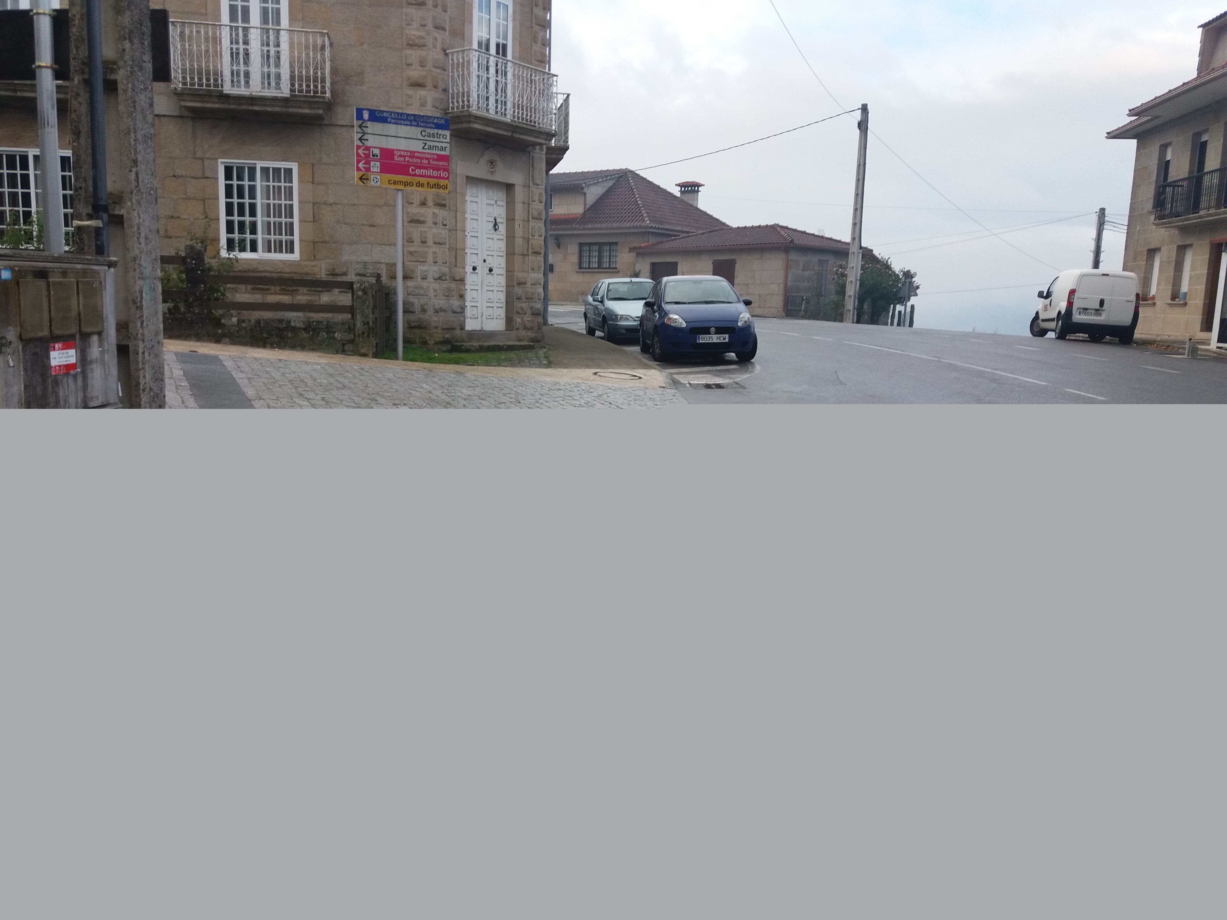 Humanización y formación de beirarrúas no entorno da igrexa de San Pedro de Tenorio.